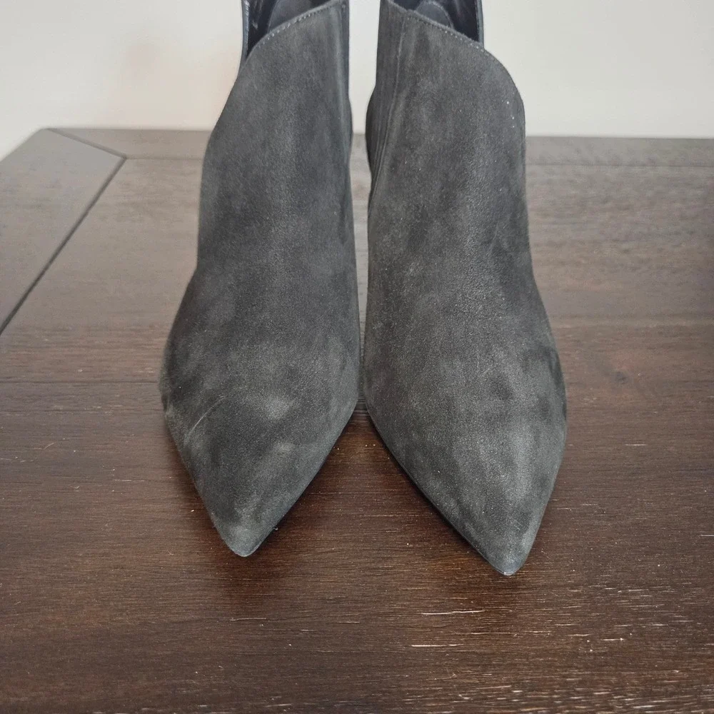 Aquatalia Black Suede Pointed Toe Ankle Boots 9.5 Stiletto Heel Made Italy